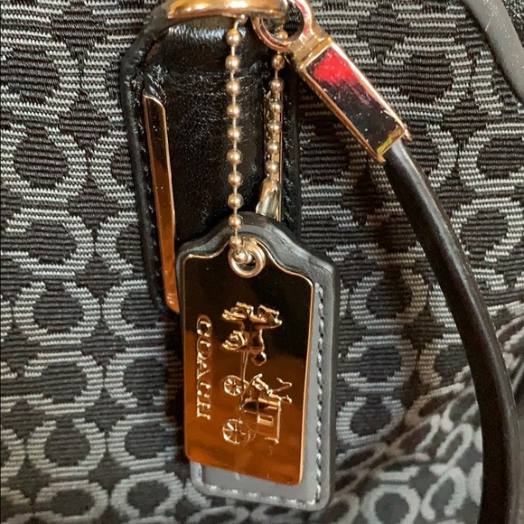 Coach Madison Kimberly Carryall - Picture 2 of 10